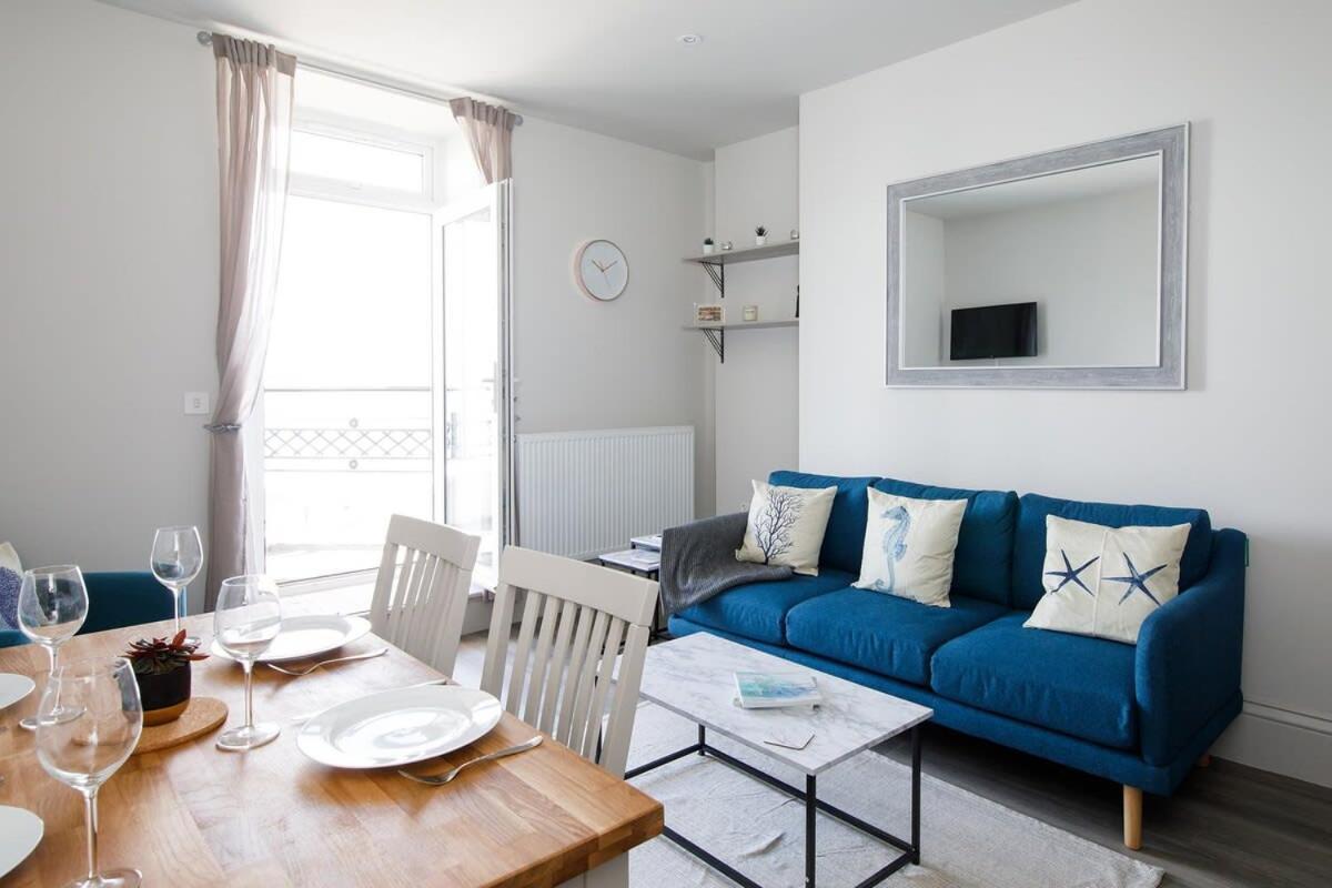 Panoramic Sea Views In Beachfront Apt W Balcony Bognor Regis Exterior photo