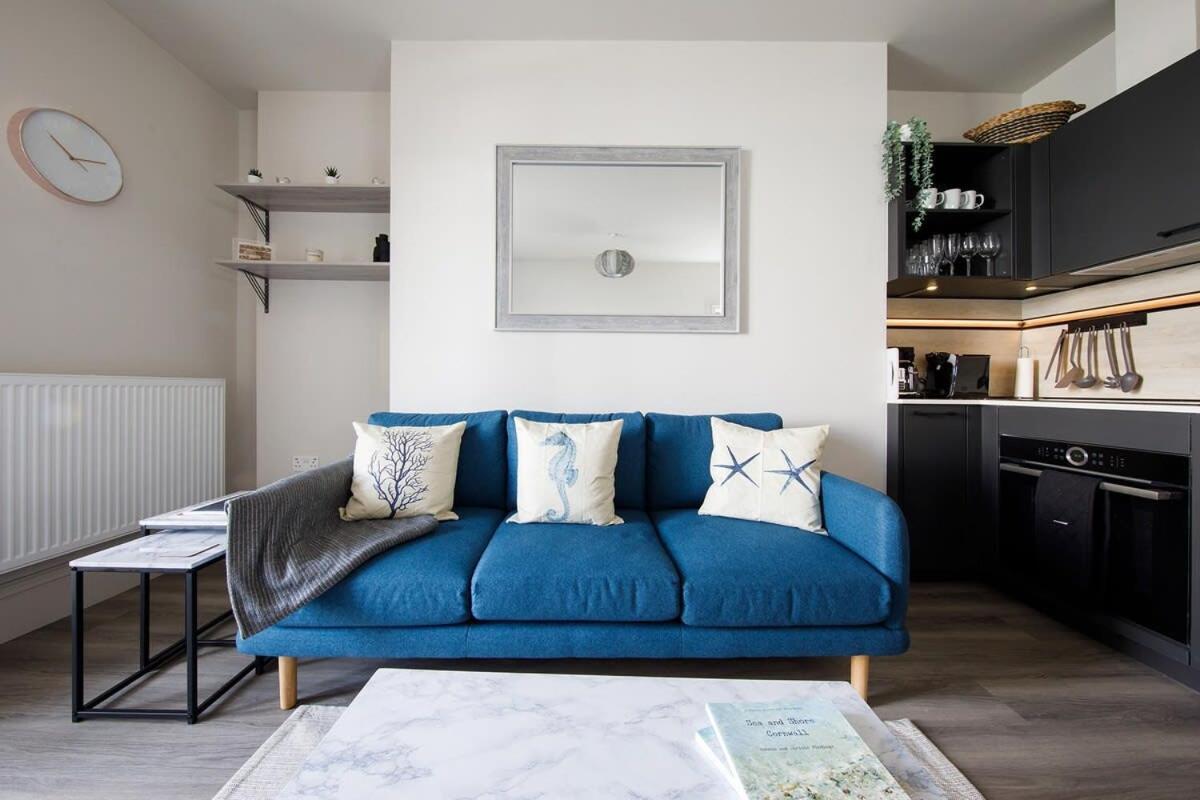 Panoramic Sea Views In Beachfront Apt W Balcony Bognor Regis Exterior photo
